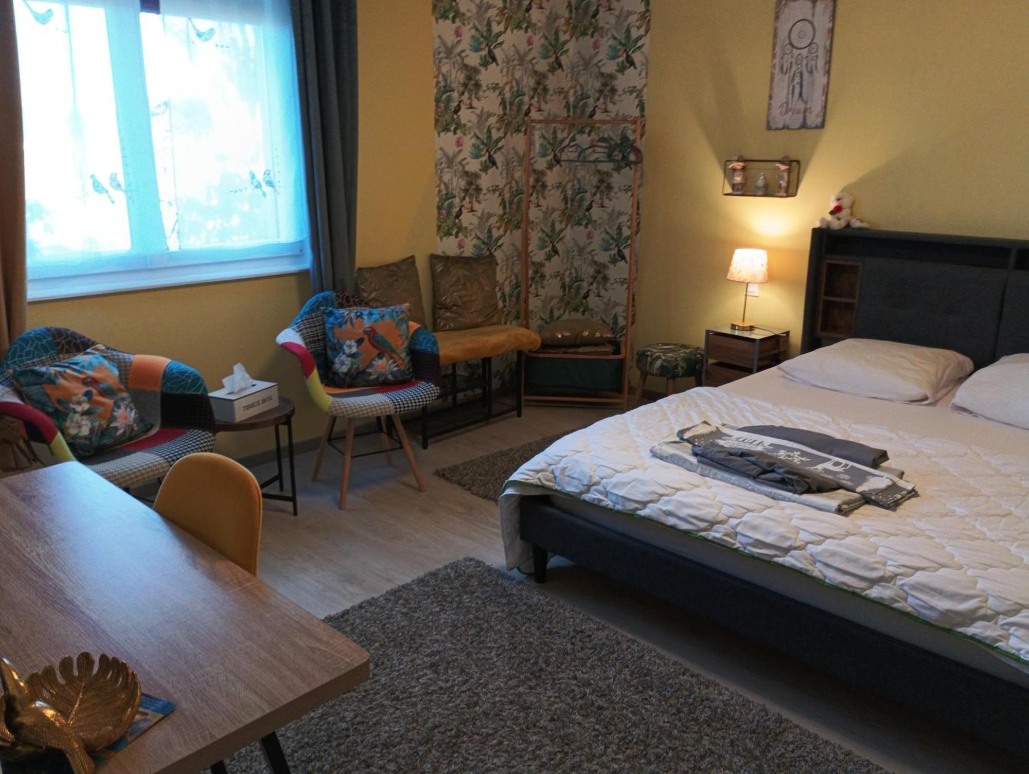 D'hotes De L'avison Bed & Breakfast