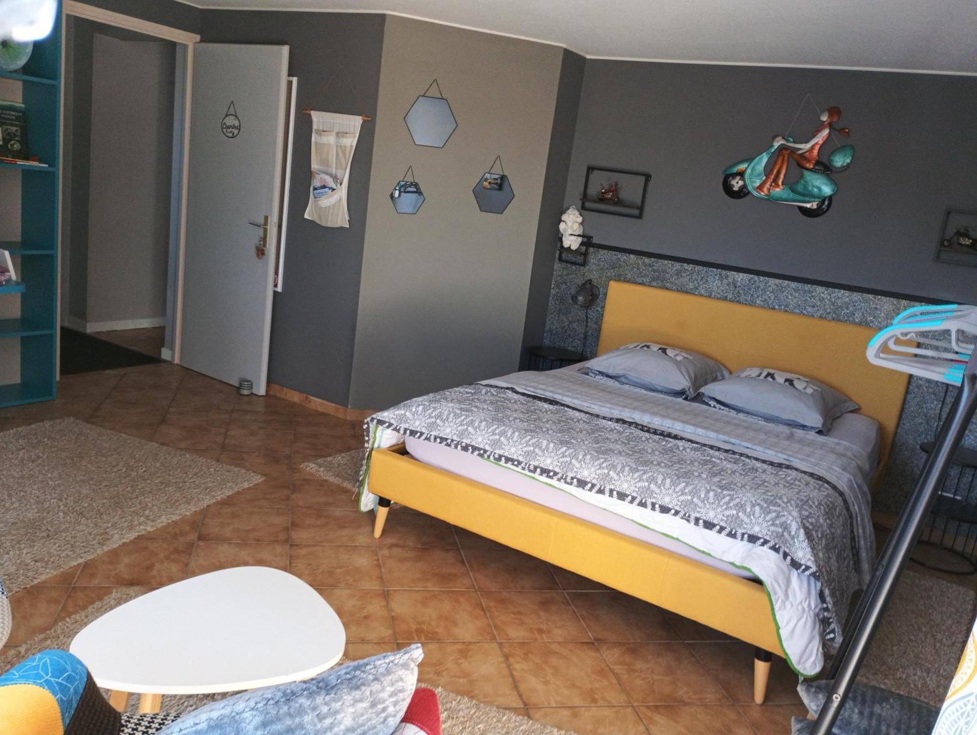 D'hotes De L'avison *